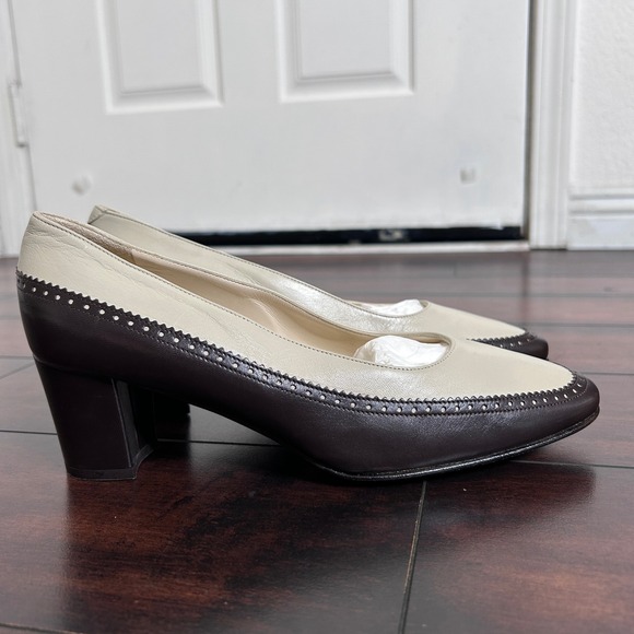 Bally Shoes - NWOB Vintage Bally Locle Style Flex Leather Pumps Women 7.5C Quiet Luxury